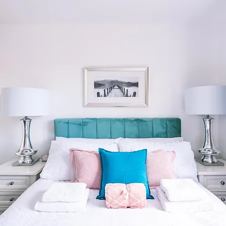 شقة 2 Bed Boutique With Free Parking *