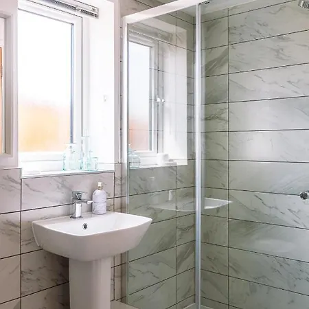 Apartmán 2 Bed Boutique With Free Parking