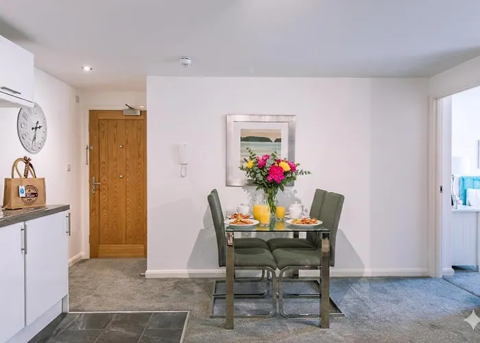 Apartman 2 Bed Boutique With Free Parking *